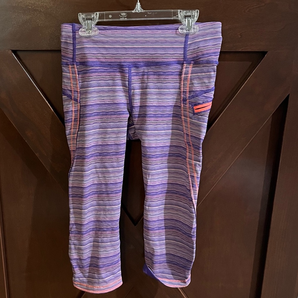 Lululemon Cropped Purple Striped Leggings Athletic - Picture 5 of 12